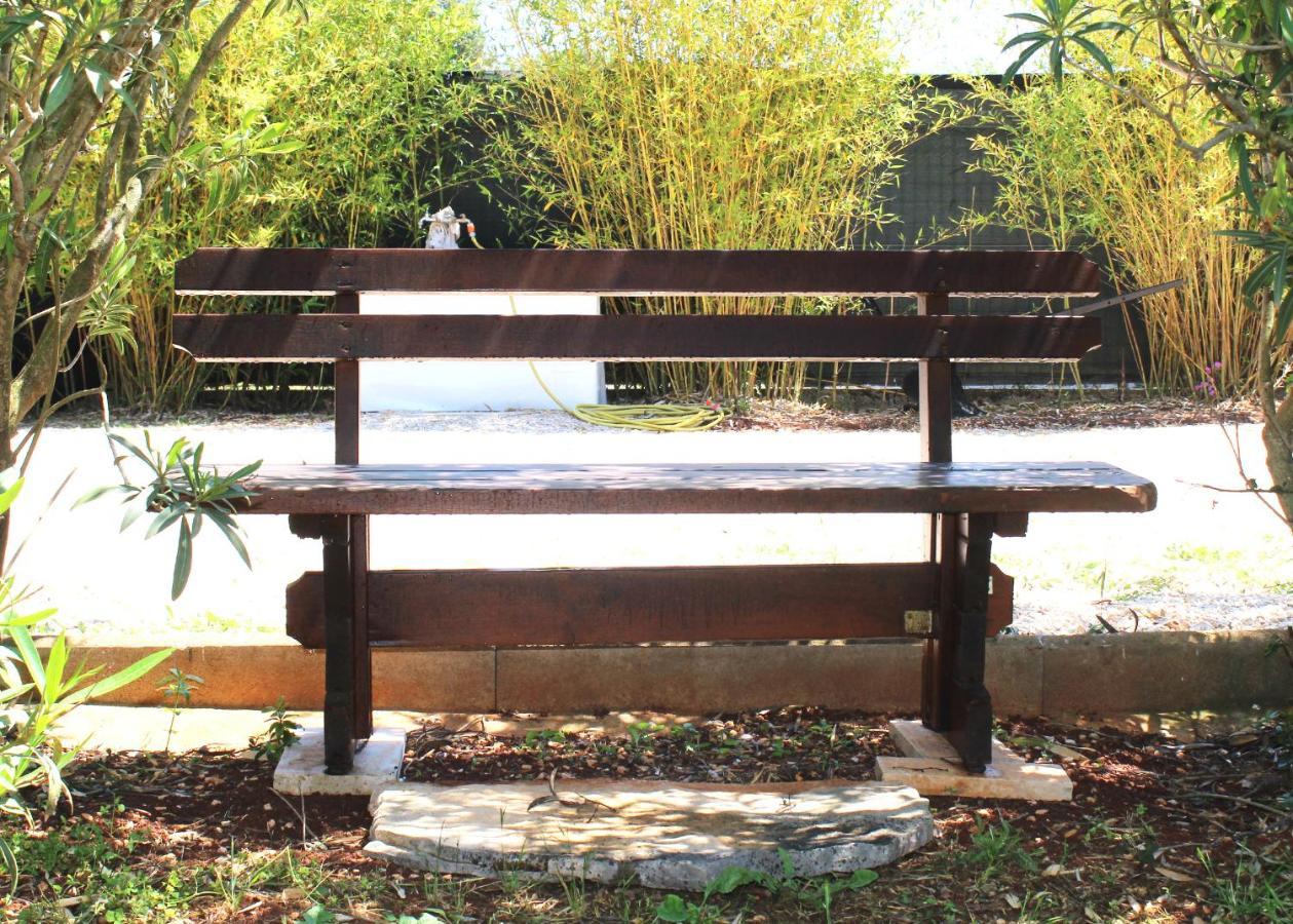ロヴィニ Oliven Gardenヴィラ エクステリア 写真